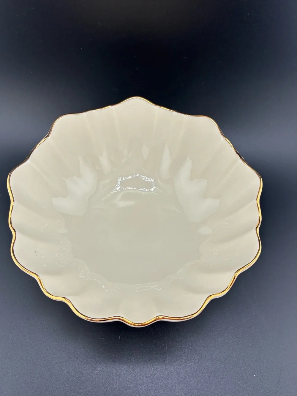 Lenox Cream Scalloped Porcelain Serving Bowl‎ with Gold Rim